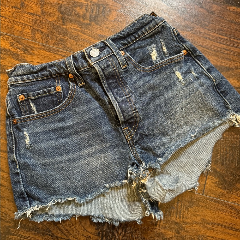 Levi’s 501 denim shorts 🪩✨